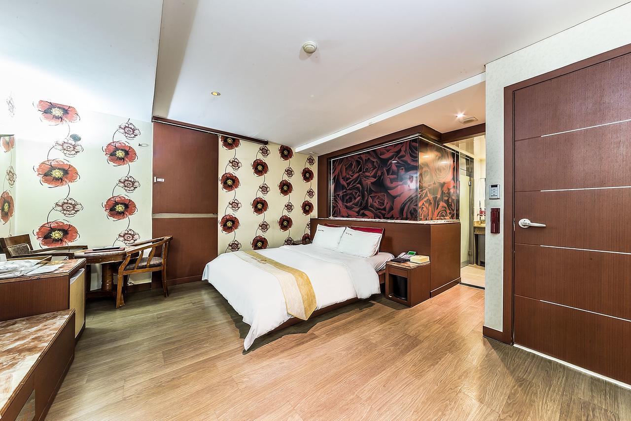 Flower Hotel Seoul Exterior photo
