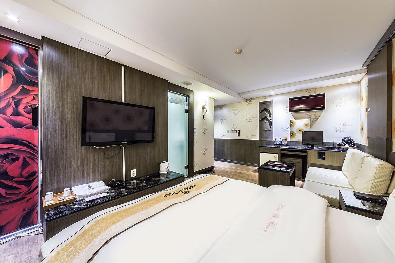 Flower Hotel Seoul Exterior photo